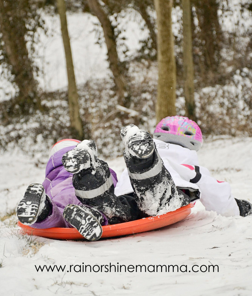 Yes, kids CAN play outside when it's cold! - Rain or Shine Mamma