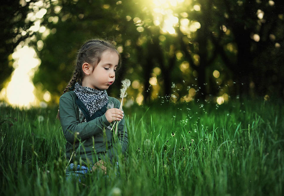 How Your Child Can Benefit from the Comforting and Healing Power of Nature. Use this simple and effective trick to sooth and calm a child who is throwing a tantrum. Rain or Shine Mamma.