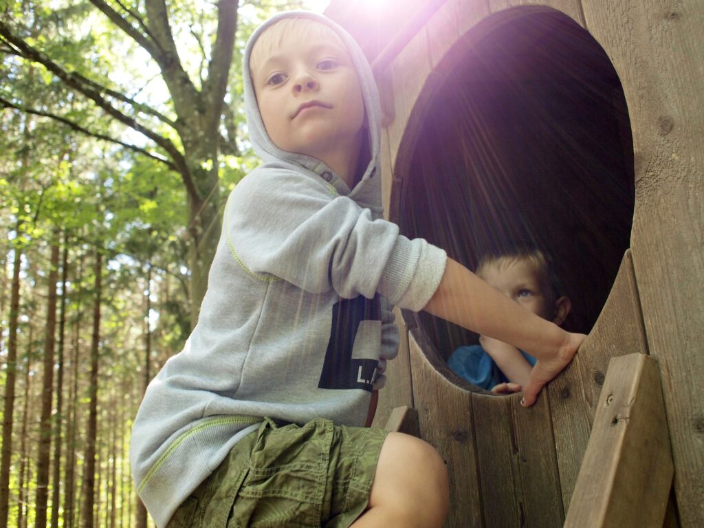 7 ways to support your child's sensory differences outdoors.